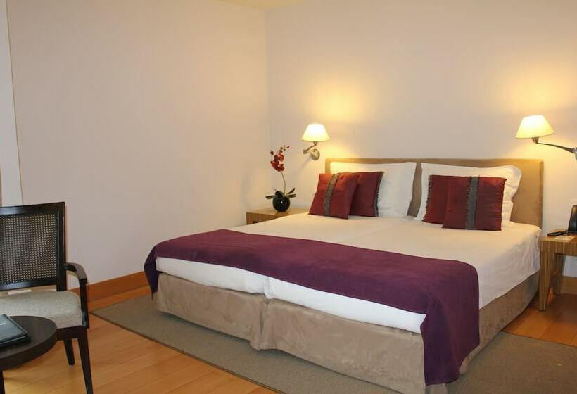 スタンダードシングルルーム, Golden Residence