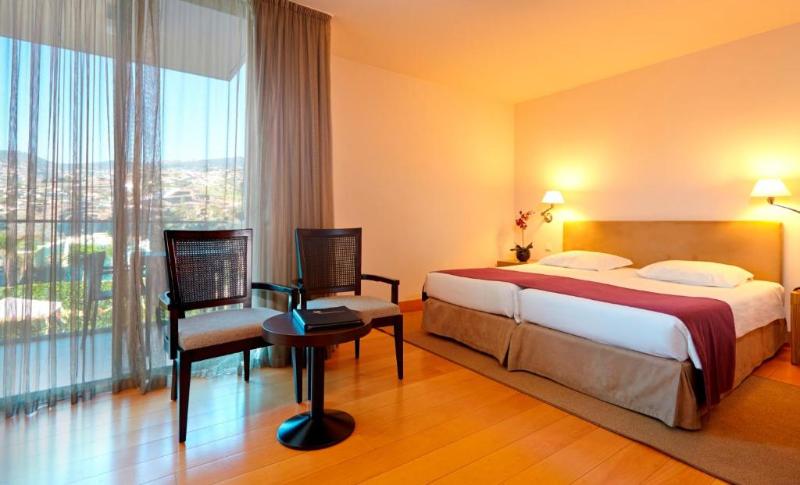 サイドオーシャンビュースタンダードルーム, Golden Residence