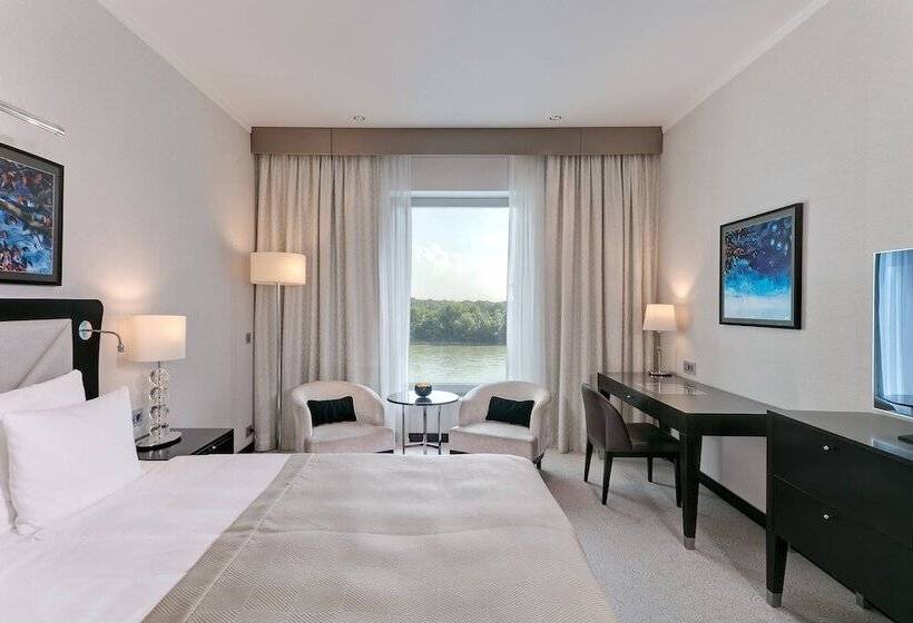 اتاق استاندارد با تخت بزرگ, Grand Hotel River Park, A Luxury Collection Hotel, Bratislava