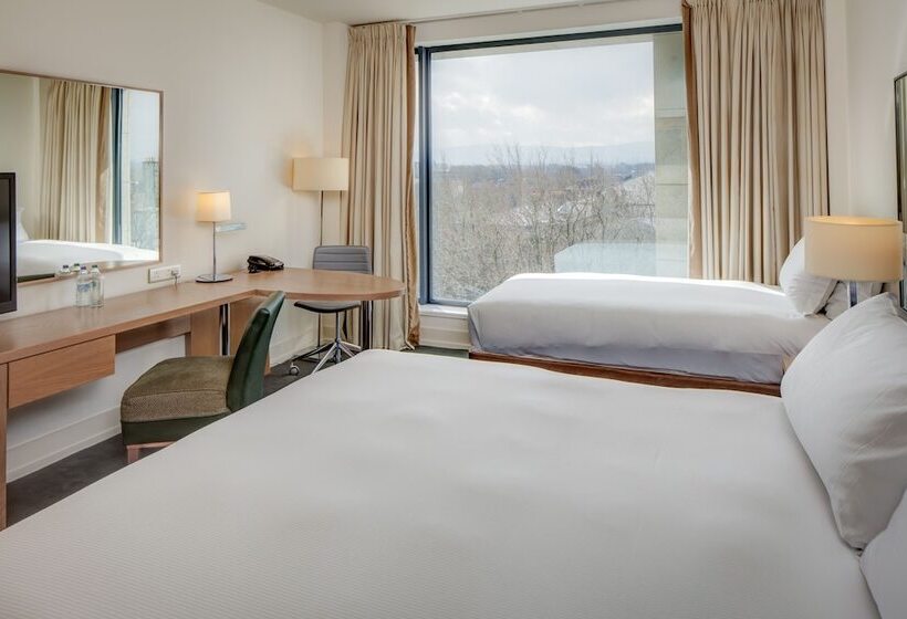 اتاق خانوادگی, Hilton Dublin Kilmainham