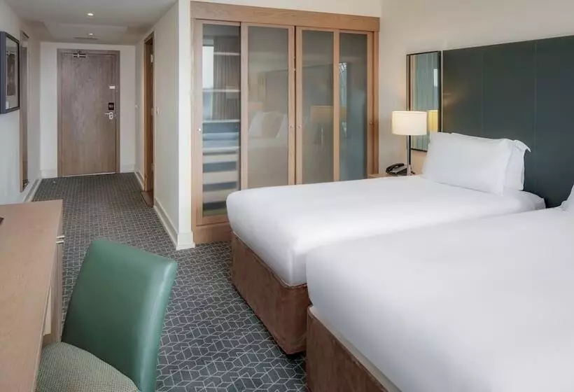 اتاق استاندارد با چشم‌انداز, Hilton Dublin Kilmainham