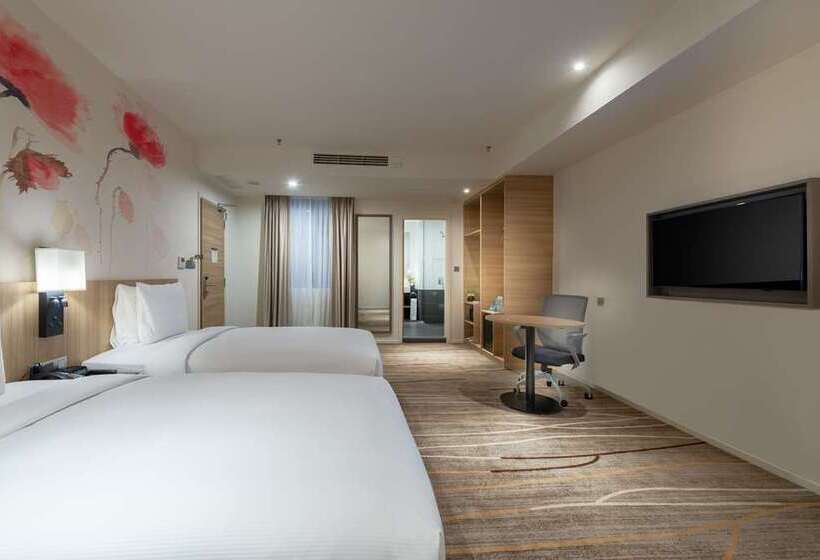 اتاق استاندارد با چشم‌انداز, Hilton Dublin Kilmainham