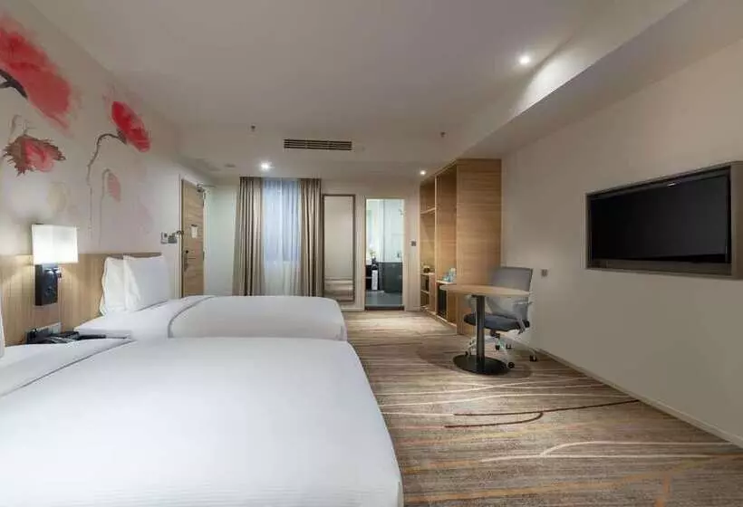 اتاق استاندارد با چشم‌انداز, Hilton Dublin Kilmainham