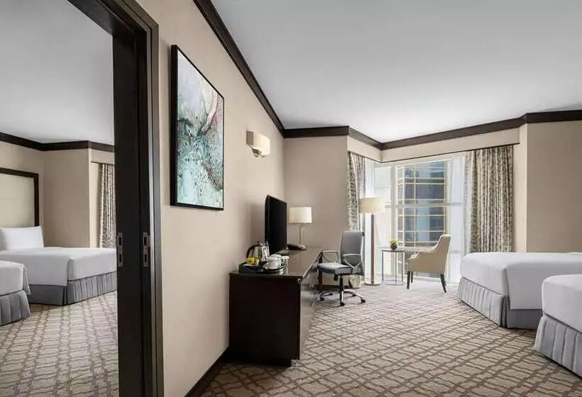 اتاق استاندارد با چشم‌انداز, Hilton Dublin Kilmainham
