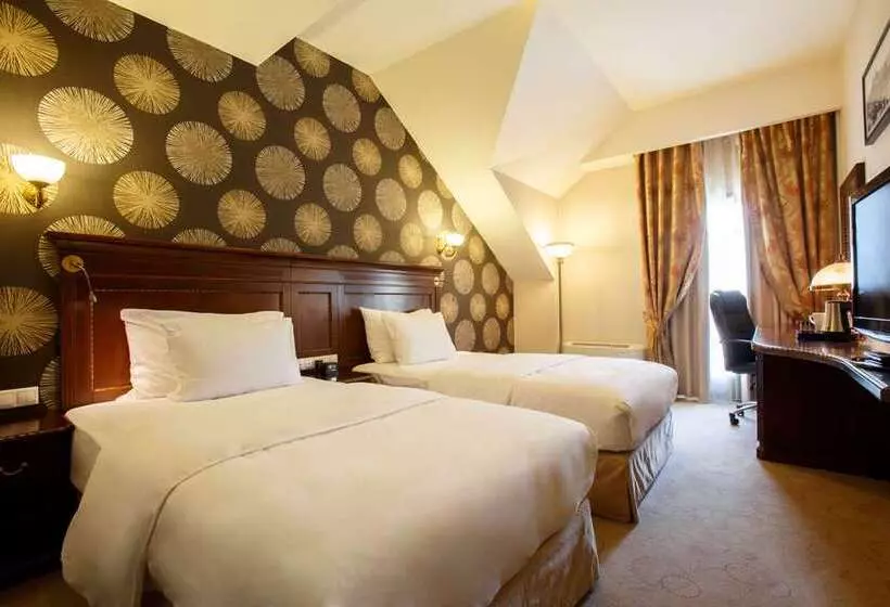 اتاق استاندارد با چشم‌انداز, Hilton Dublin Kilmainham