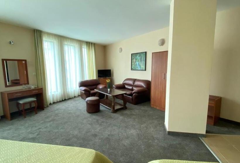 Семейный Номер, L&B