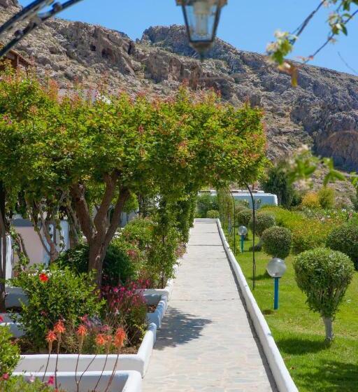 اتاق کلاسیک سه تخته, Lindos Sun