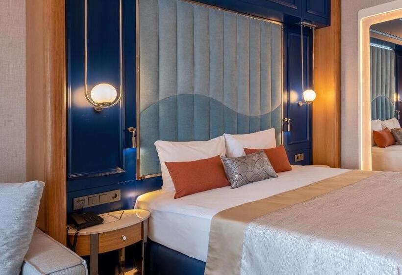 اتاق لوکس, Lago