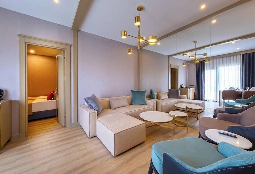 ویلای یک اتاق خوابه با استخر شنا, Lago