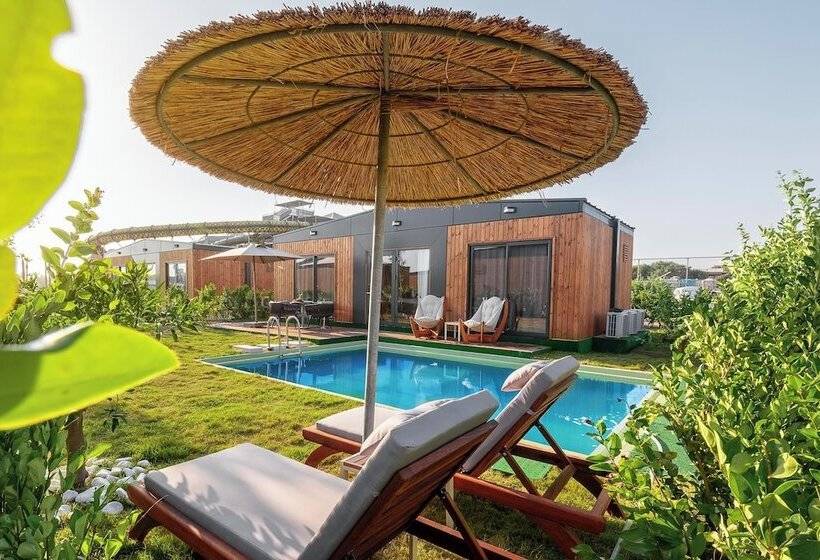 ویلای یک اتاق خوابه با استخر شنا, Lago