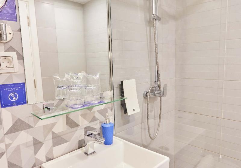 ویلای یک اتاق خوابه با استخر شنا, Lago