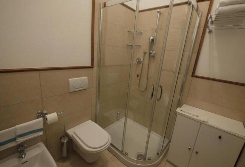 带海景的标准房, Piccadilly