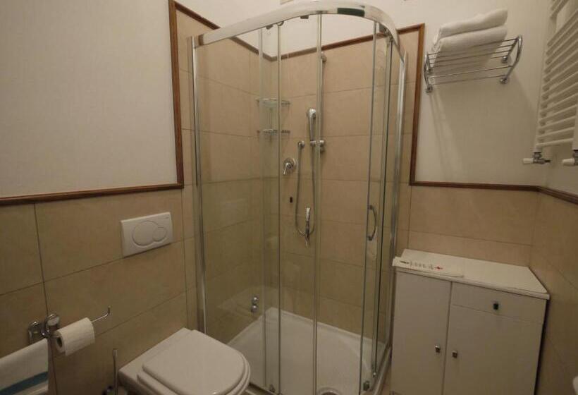 带海景的标准房, Piccadilly