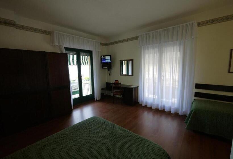 豪华海景房带阳台, Piccadilly