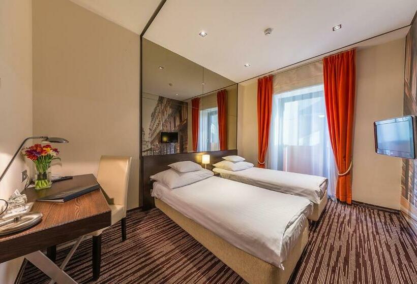 غرفة قياسية, President