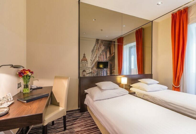 غرفة قياسية, President