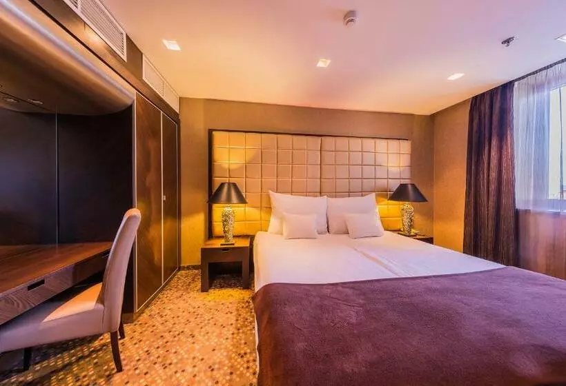 سوییت, President Budapest, Affiliated by Meliá