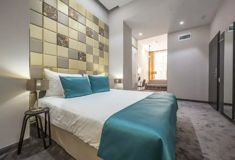 سوییت جونیور, President Budapest, Affiliated by Meliá