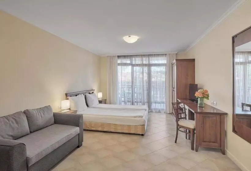 استودیو استاندارد با چشم‌انداز پارک, Santa Marina Holiday Village