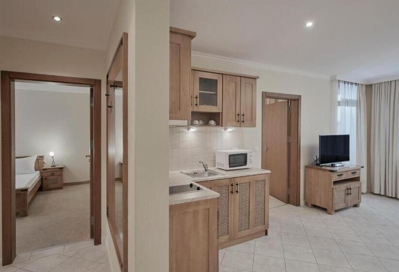 Апартаменты 2 Спальни, Santa Marina Holiday Village