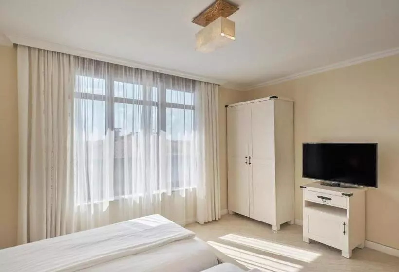 آپارتمان 2 خوابه با چشم‌انداز دریا, Santa Marina Holiday Village