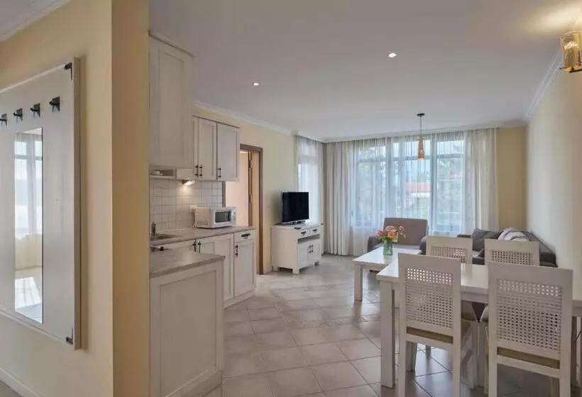 آپارتمان 2 خوابه با چشم‌انداز دریا, Santa Marina Holiday Village