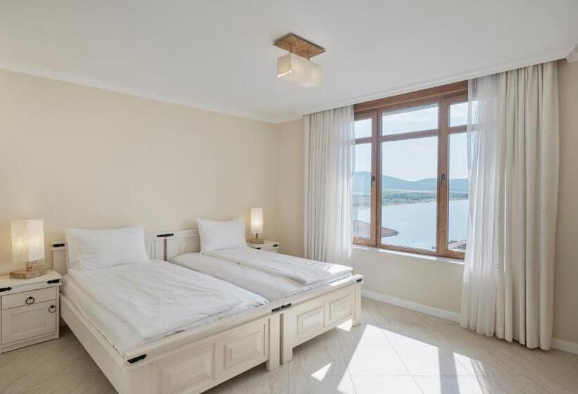 Апартаменты 2 Спальни Вид на Море, Santa Marina Holiday Village