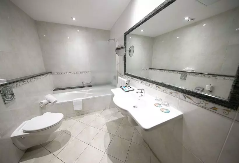اتاق اکونومی, Solana Hotel & Spa