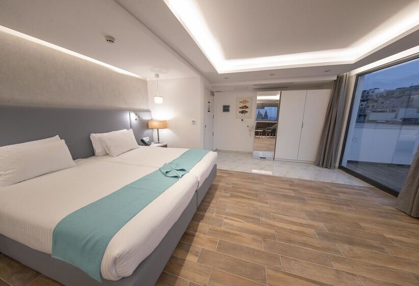 سوییت لوکس, Solana Hotel & Spa