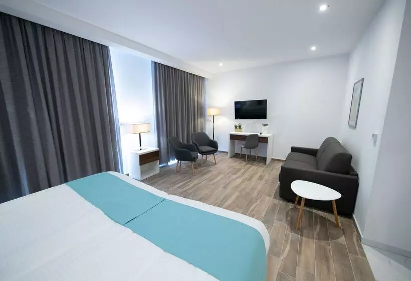 سوییت لوکس, Solana Hotel & Spa