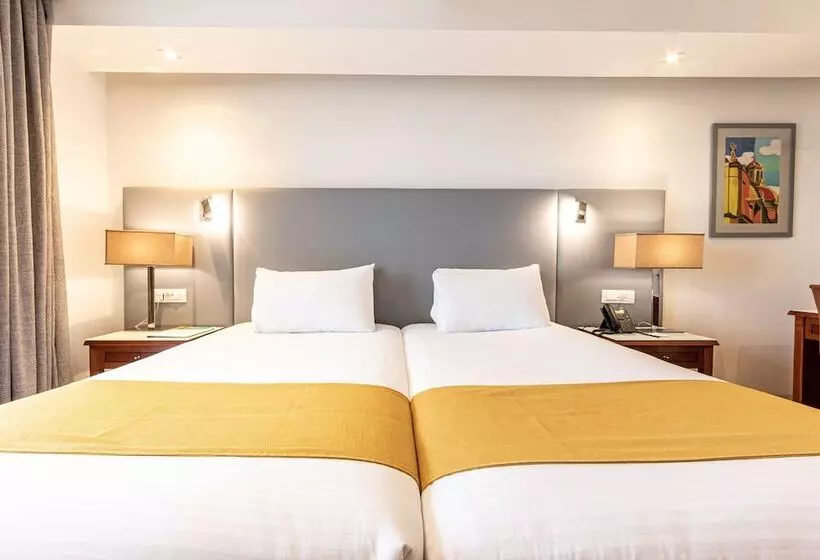 سوییت جونیور, Solana Hotel & Spa