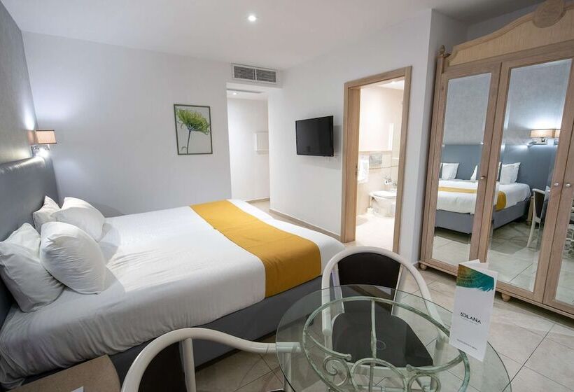 استودیوی استاندارد, Solana Hotel & Spa