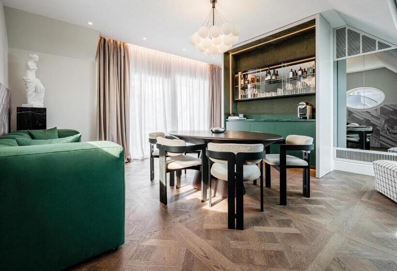 Suite with Terrace, The Amauris Vienna   Relais & Châteaux