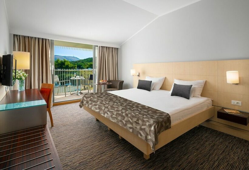 Классический Номер, Valamar Lacroma