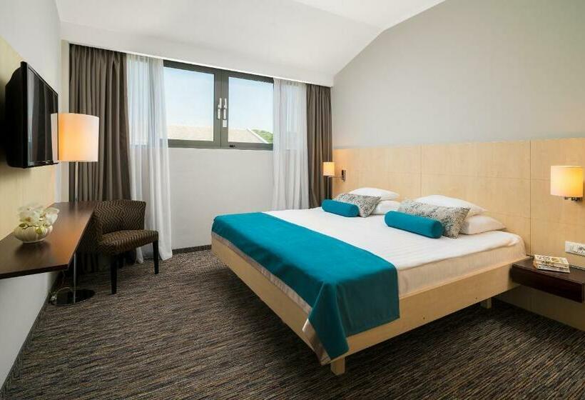 Полулюкс Вид на Море, Valamar Lacroma