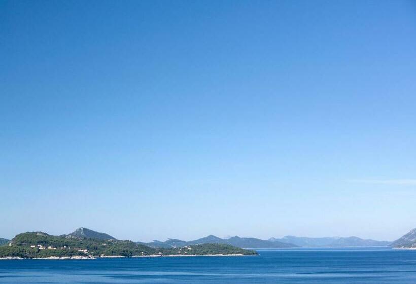 Полулюкс Вид на Море, Valamar Lacroma