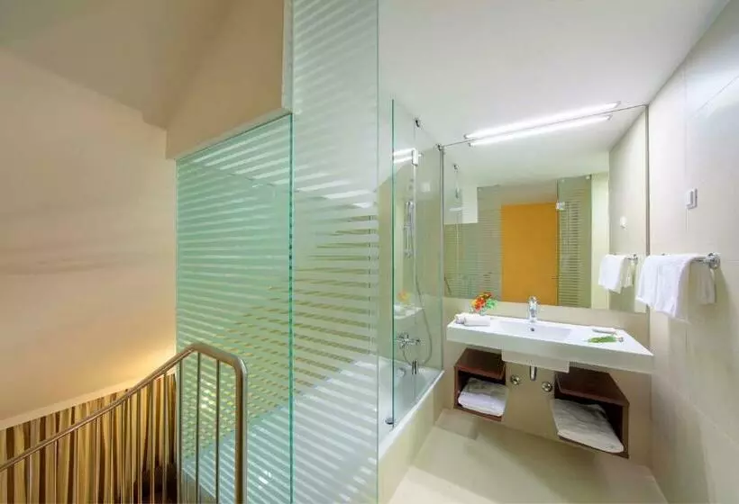 オーシャンビュージュニアスイート, Valamar Lacroma