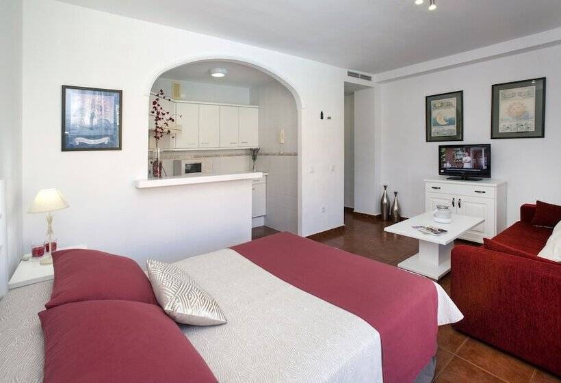 إستوديو سوبيريور, Leo Islamar