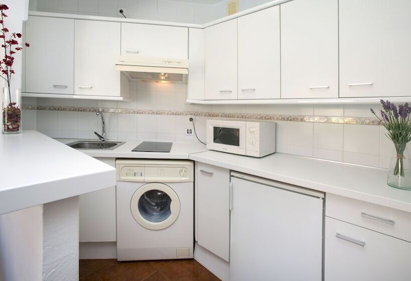 إستوديو سوبيريور, Leo Islamar