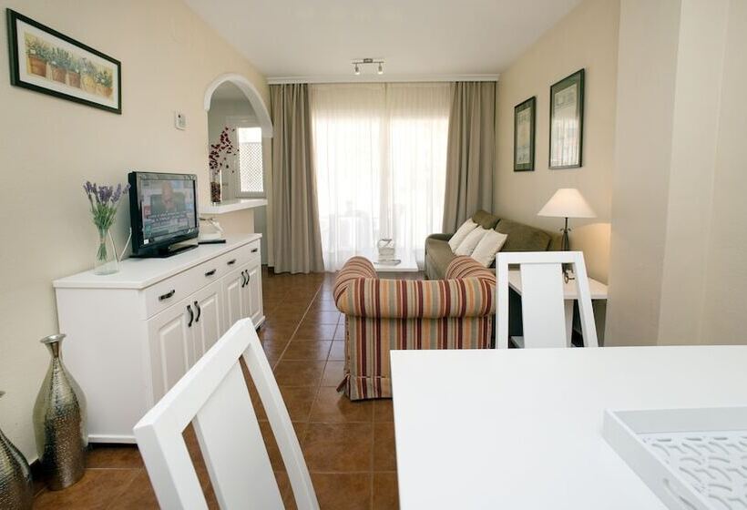 شقة سوبريور غرفة واحدة, Leo Islamar