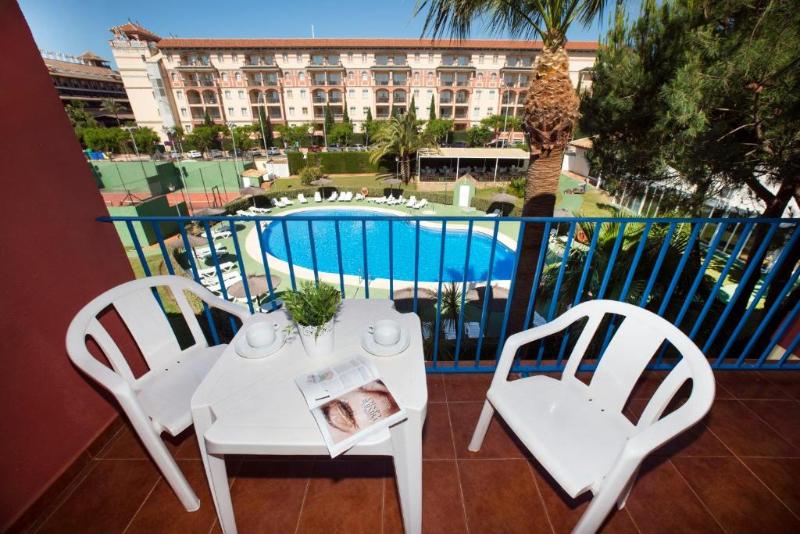 شقة غرفة واحدة مطلة على حمام السباحة, Leo Islamar