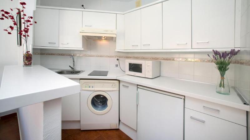 إستوديو سوبيريور, Leo Islamar