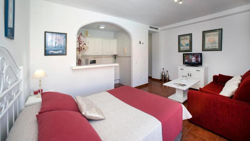 إستوديو سوبيريور, Leo Islamar