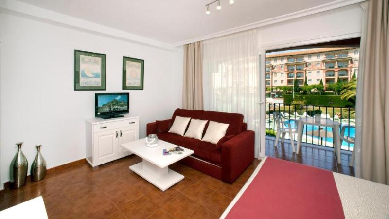 إستوديو سوبيريور, Leo Islamar