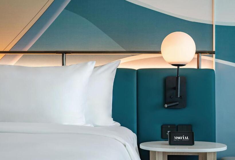 غرفة قياسية سرير كينج, M Social Hotel Phuket