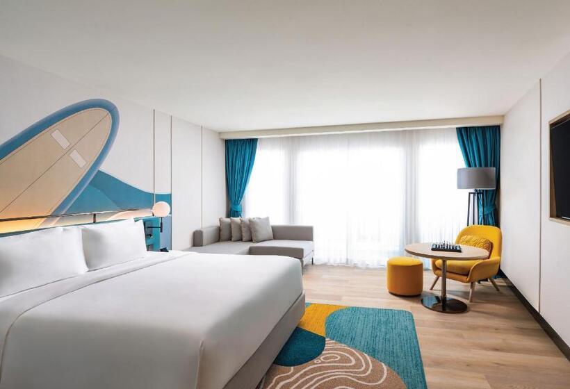 غرفة قياسية سرير كينج, M Social Hotel Phuket