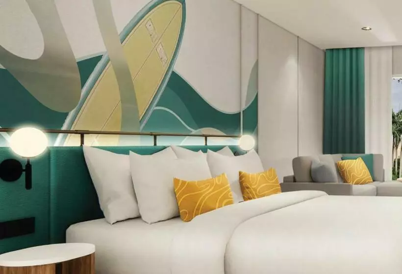 اتاق استاندارد با تخت بزرگ, M Social Hotel Phuket