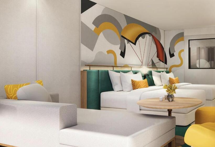 اتاق استاندارد با چشم‌انداز استخر, M Social Hotel Phuket