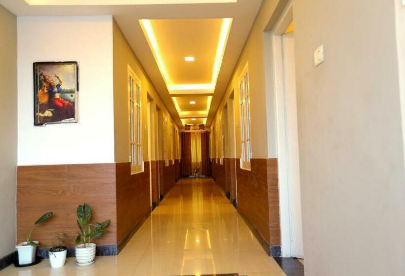 标准单人间, Sapphire Inn