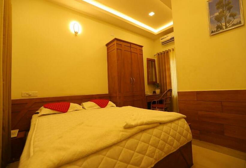 标准单人间, Sapphire Inn